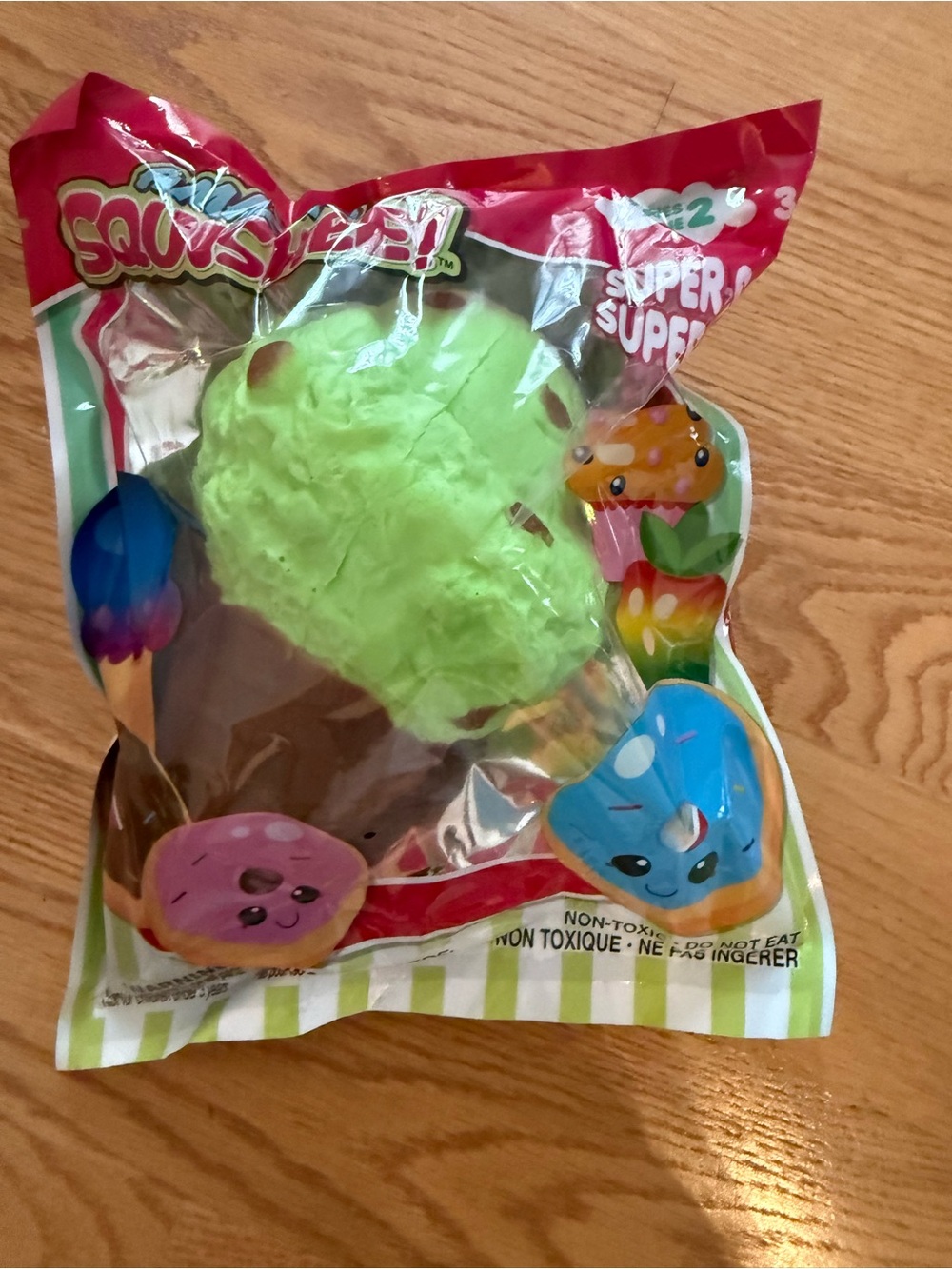 Amazing Squishee! Jumbo Foam Ice Cream  - Series 2
